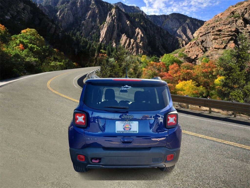 Used 2019 Jeep Renegade Trailhawk SUV