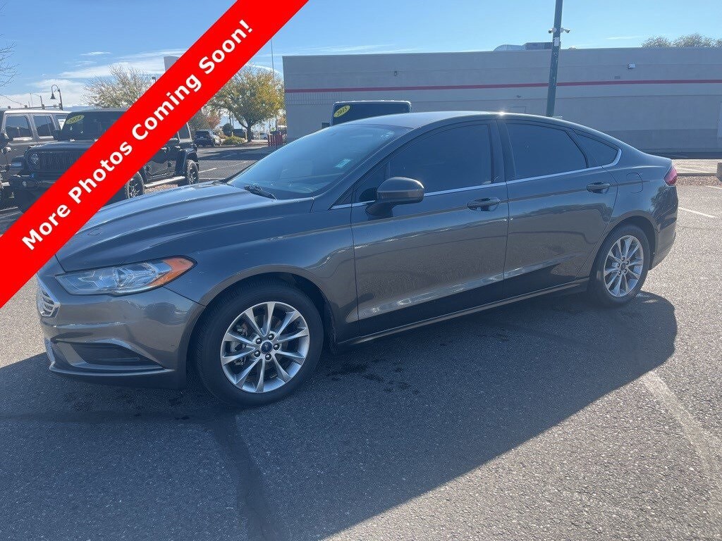 Used 2017 Ford Fusion SE Sedan