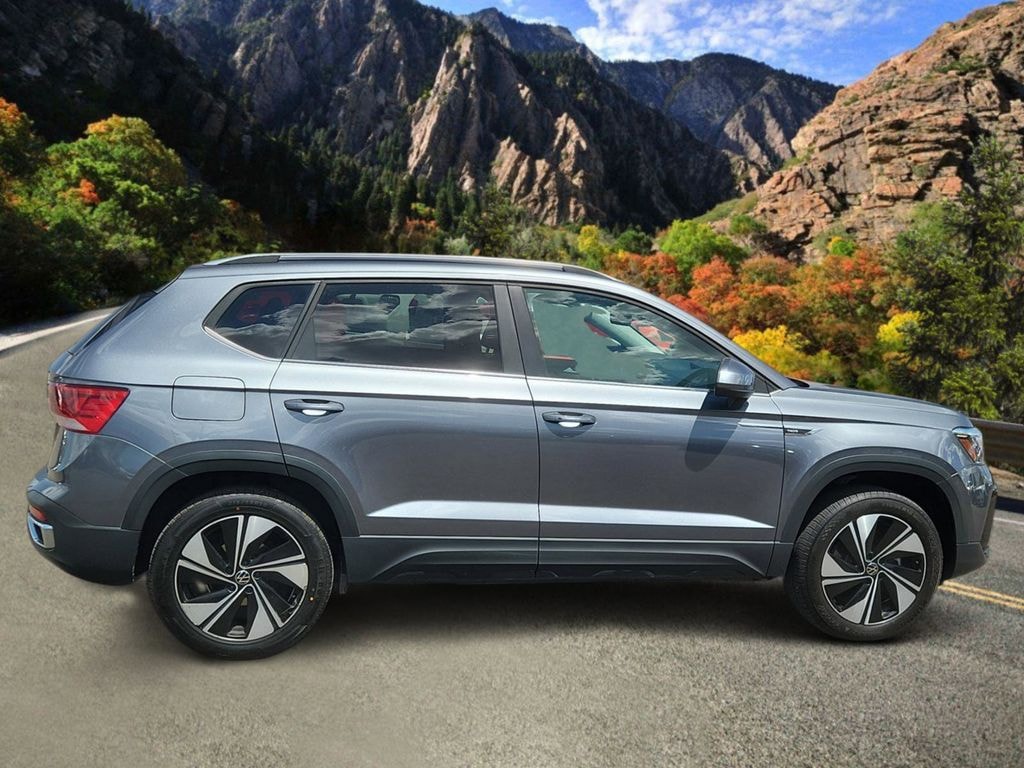 Used 2024 Volkswagen Taos 1.5T SE SUV