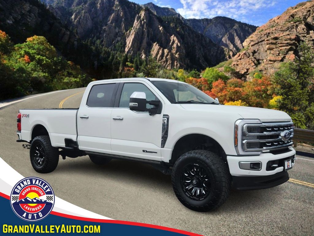 2024 Ford F-350 Super Duty Platinum's photo
