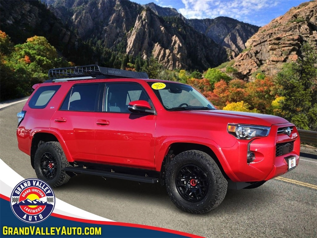2023 Toyota 4Runner SR5 Premium's photo