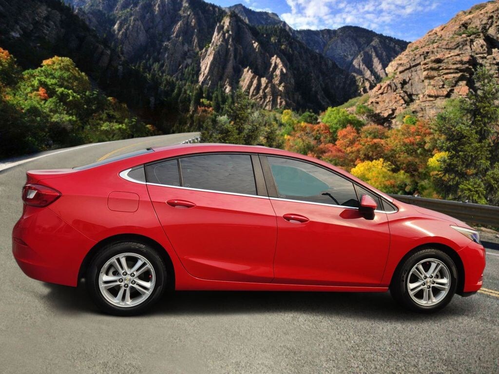 Used 2018 Chevrolet Cruze LT Sedan