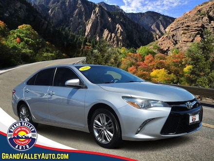 2016 Toyota Camry SE Sedan