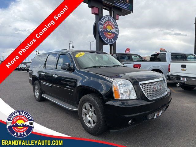 2007 GMC Yukon Denali's photo