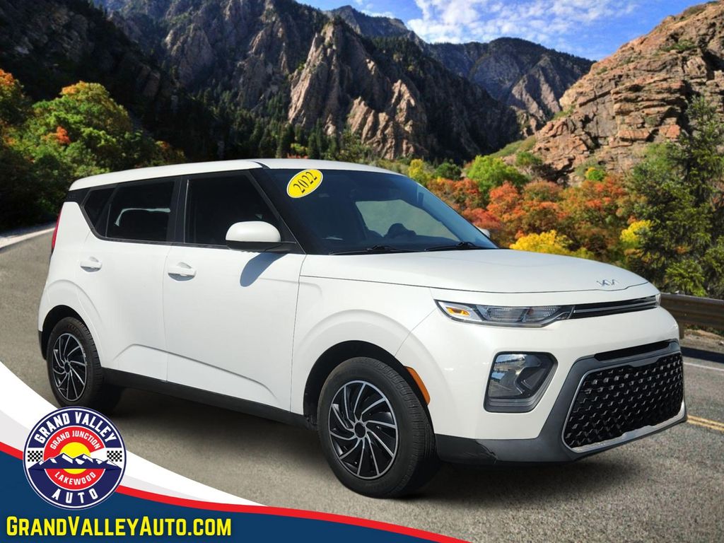 2022 Kia Soul 2.0L LX IVT's photo