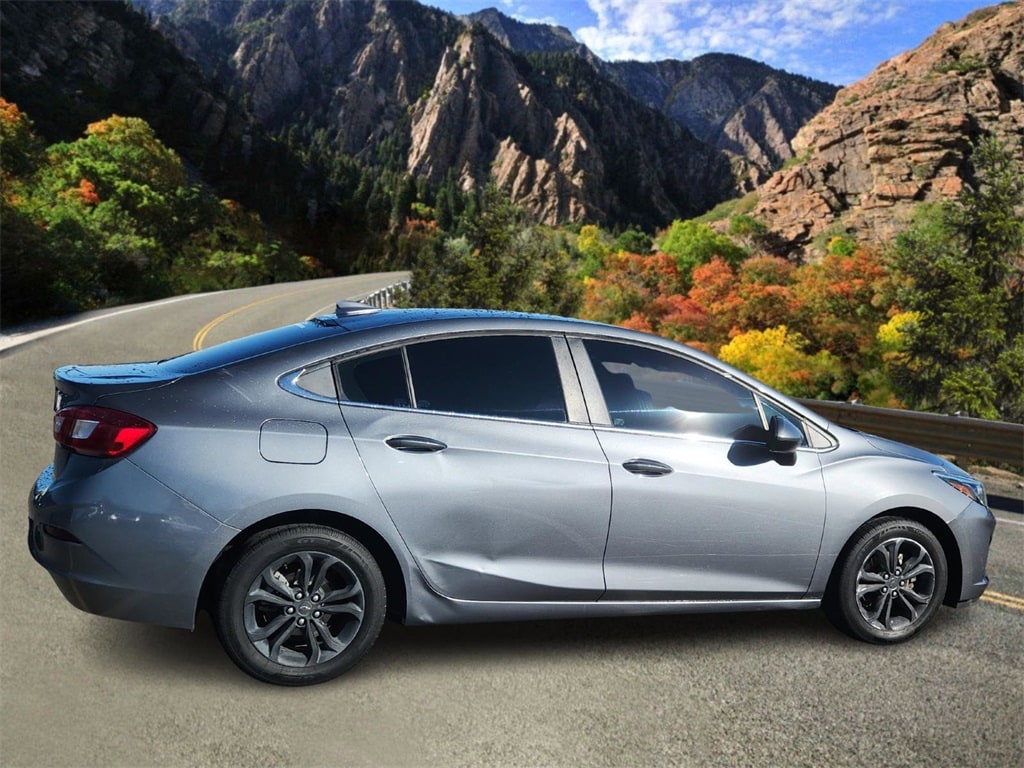 Used 2019 Chevrolet Cruze LT Sedan