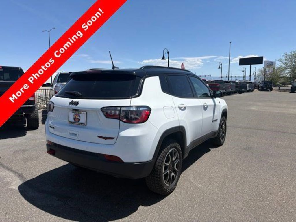 Used 2025 Jeep Compass Trailhawk SUV