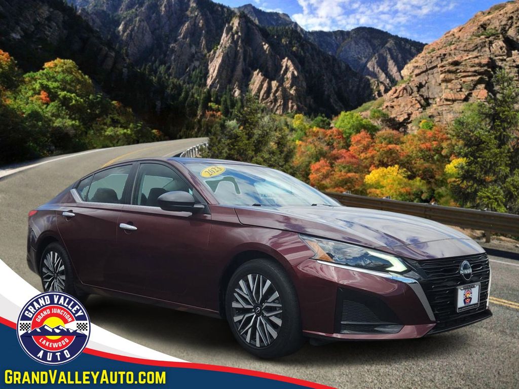 2024 Nissan Altima SV