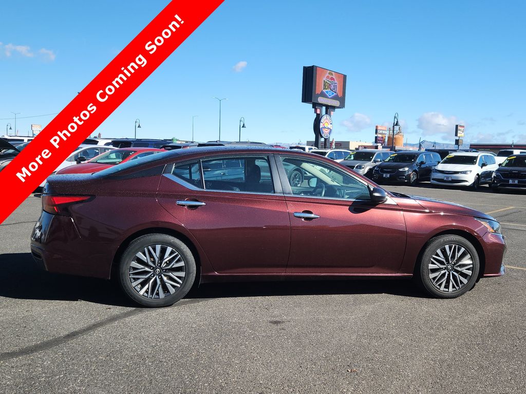 View vehicle photo 2