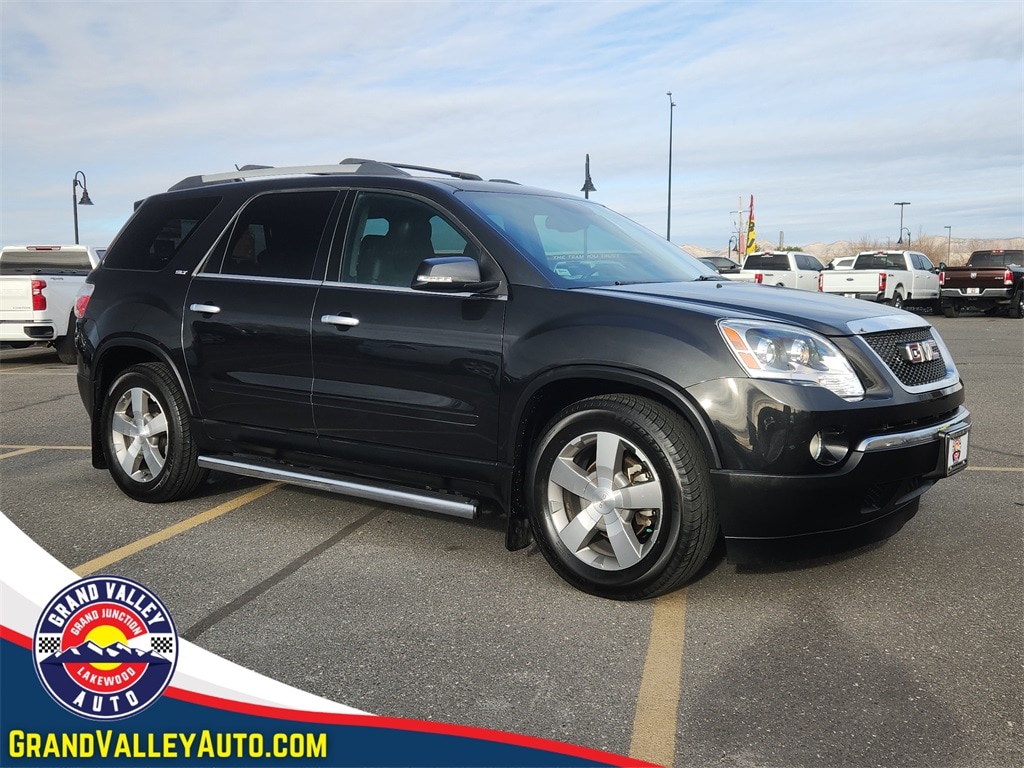 2011 GMC Acadia SLT2's photo
