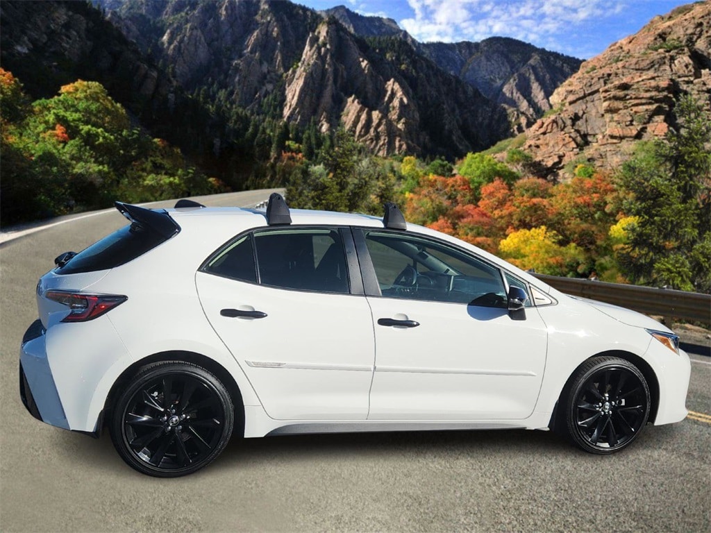 Used 2022 Toyota Corolla Hatchback SE Nightshade Edition Hatchback