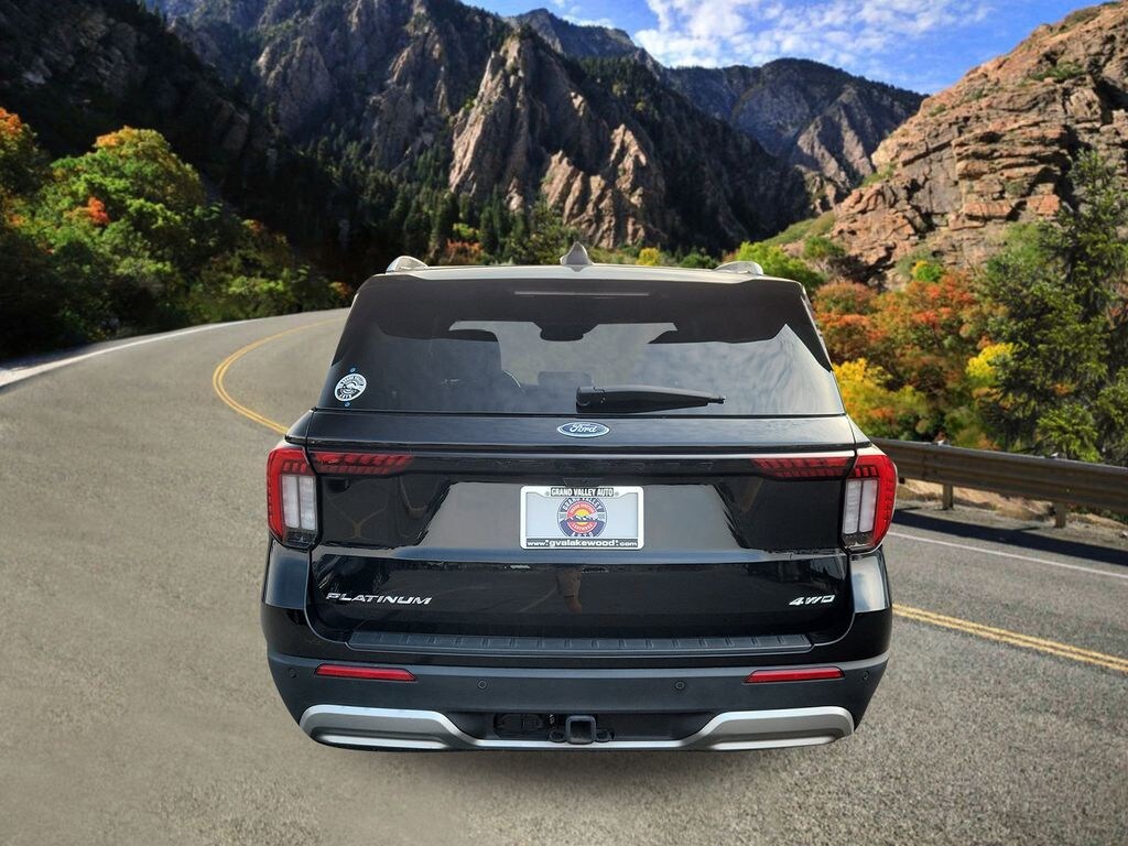 Used 2025 Ford Explorer Platinum SUV