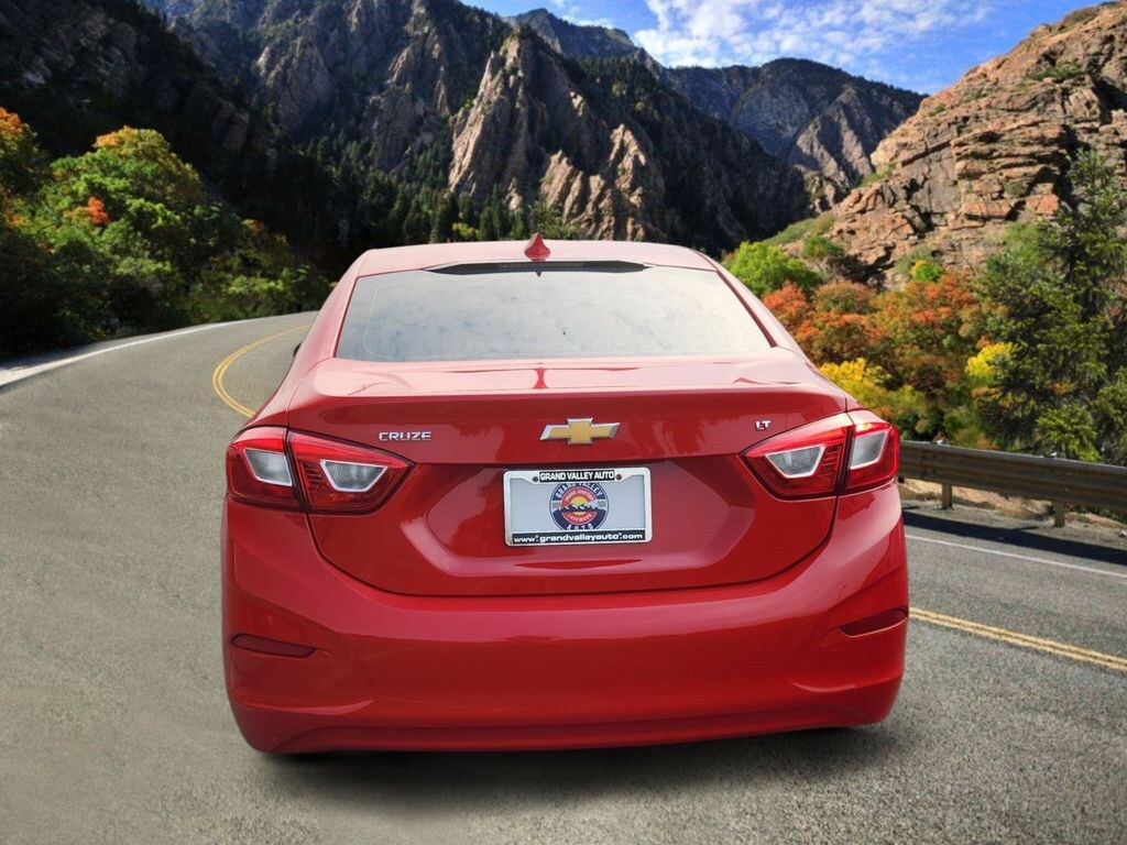 Used 2018 Chevrolet Cruze LT Sedan