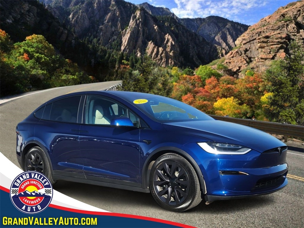 2022 Tesla Model X Long Range's photo
