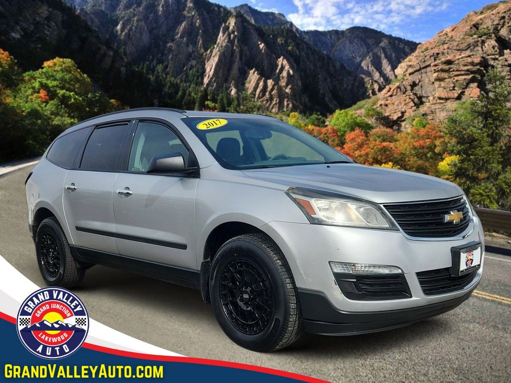 2017 Chevrolet Traverse LS AWD's photo