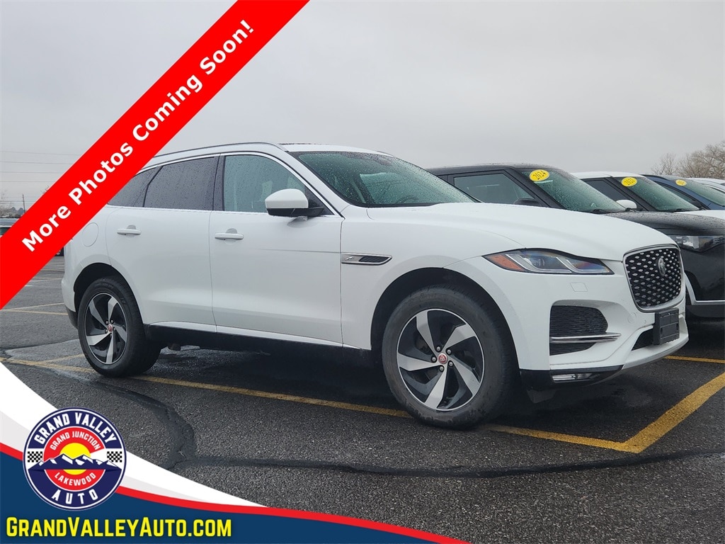 2022 Jaguar F-Pace S's photo