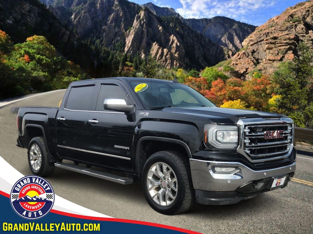 2017 GMC Sierra 4WD Crew Cab Short Box SLT's photo