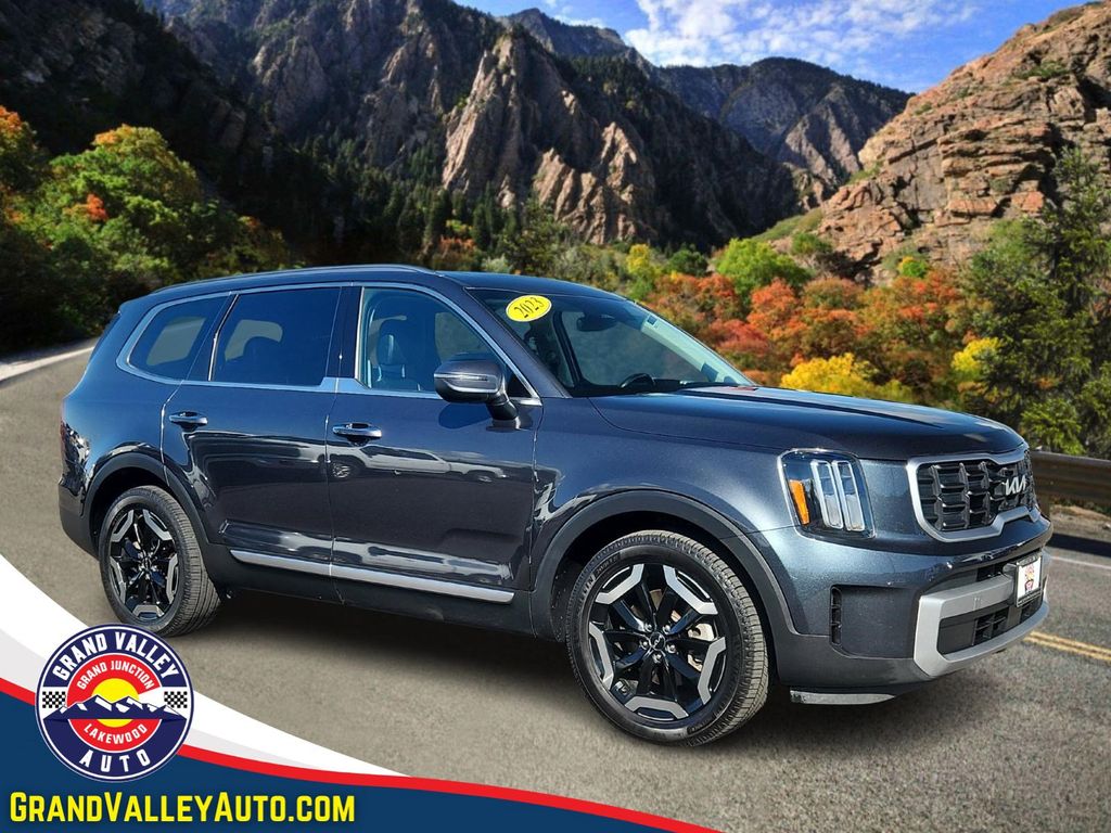 2023 Kia Telluride S's photo