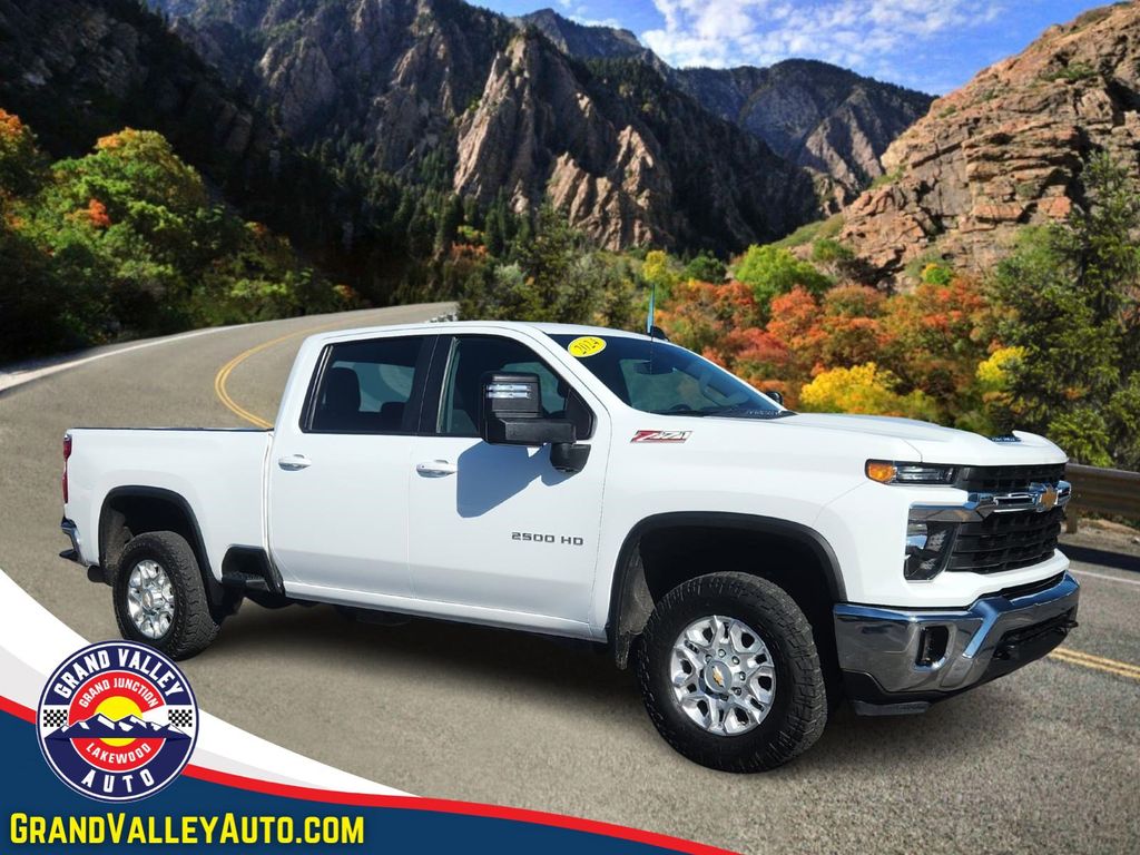 2024 Chevrolet Silverado 2500HD LT's photo