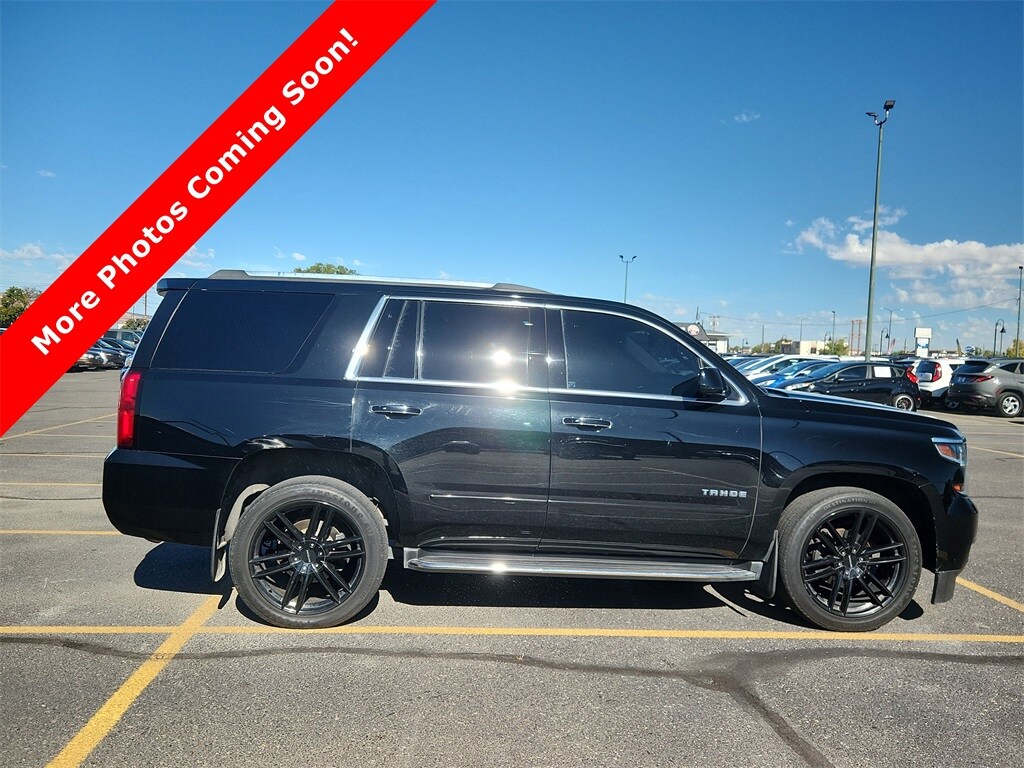 2017 Chevrolet Tahoe Premier photo 2