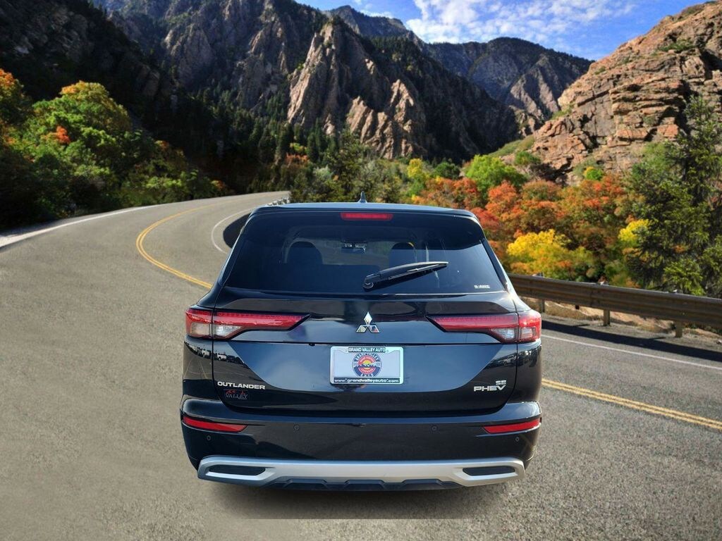 Used 2023 Mitsubishi Outlander Phev SE SUV