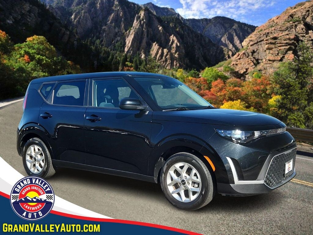 Used 2024 Kia Soul LX Hatchback