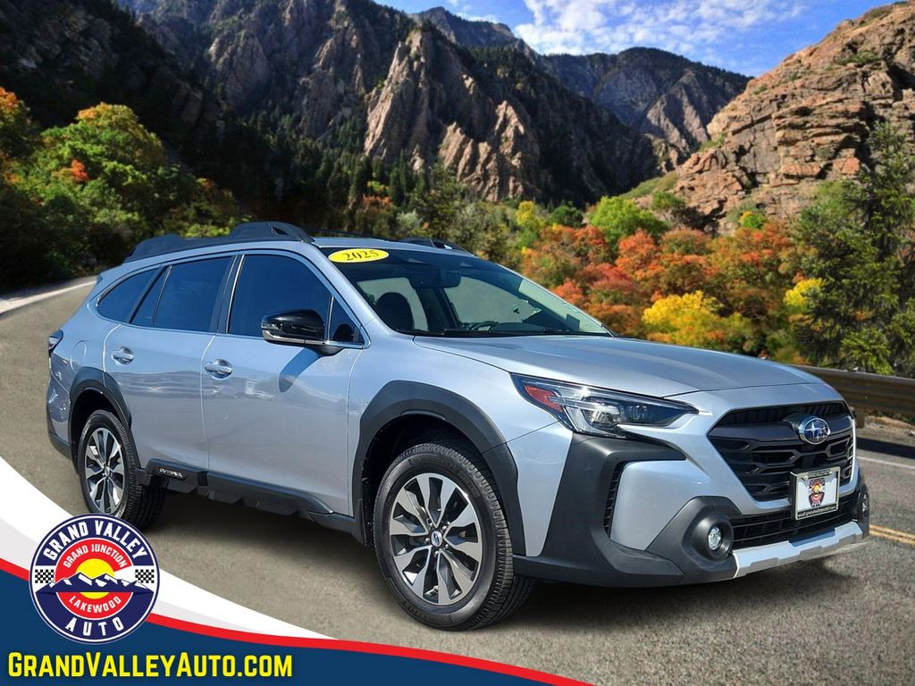 2025 Subaru Outback Limited's photo