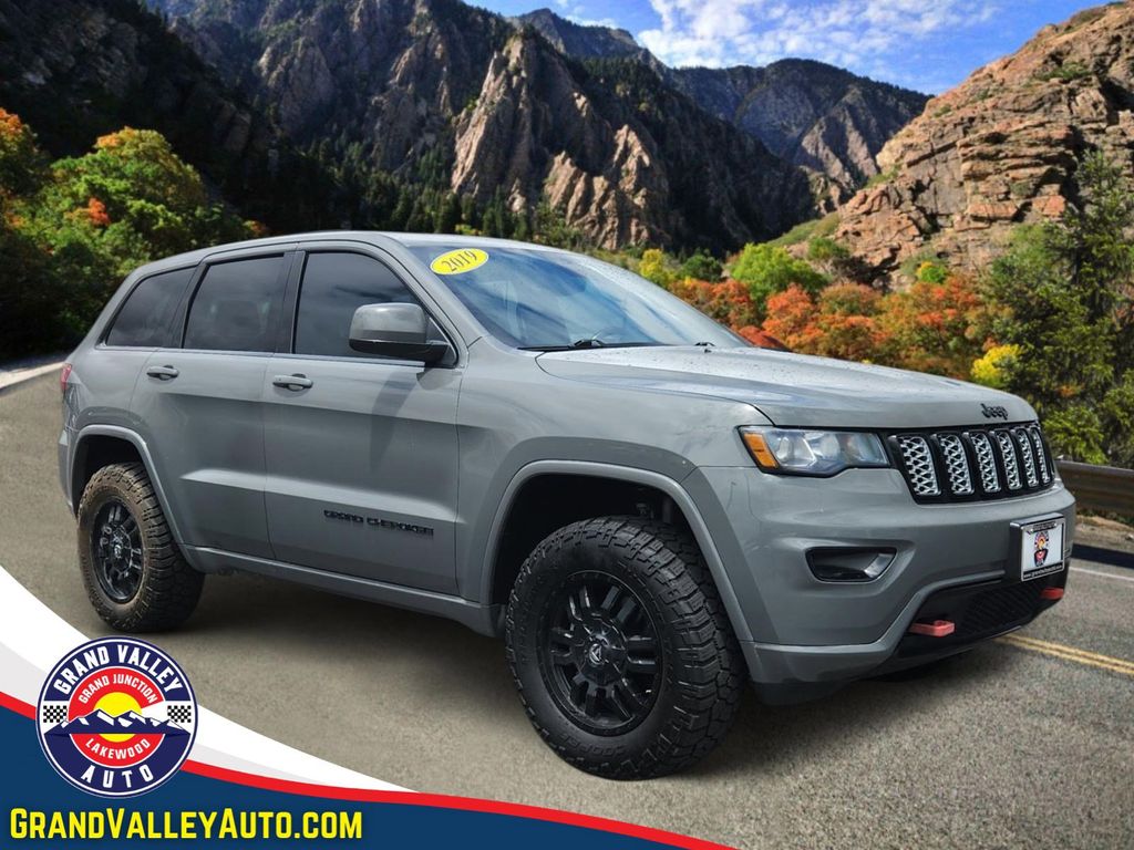 2019 Jeep Grand Cherokee Altitude 4WD's photo