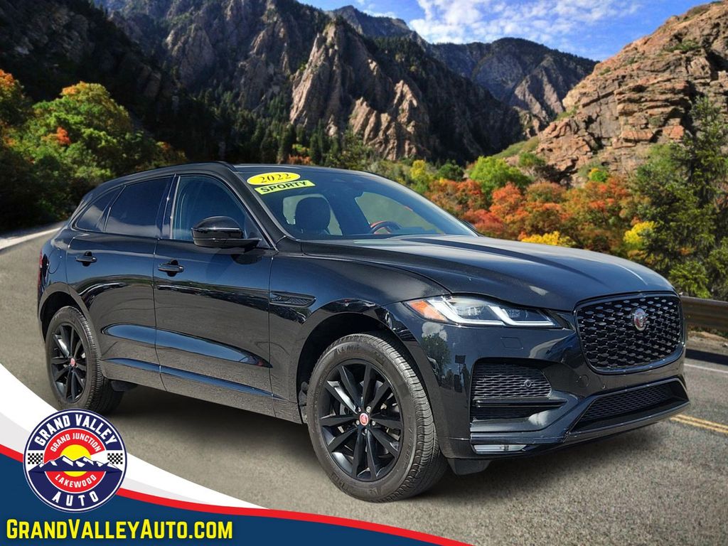 2022 Jaguar F-PACE P250 S's photo