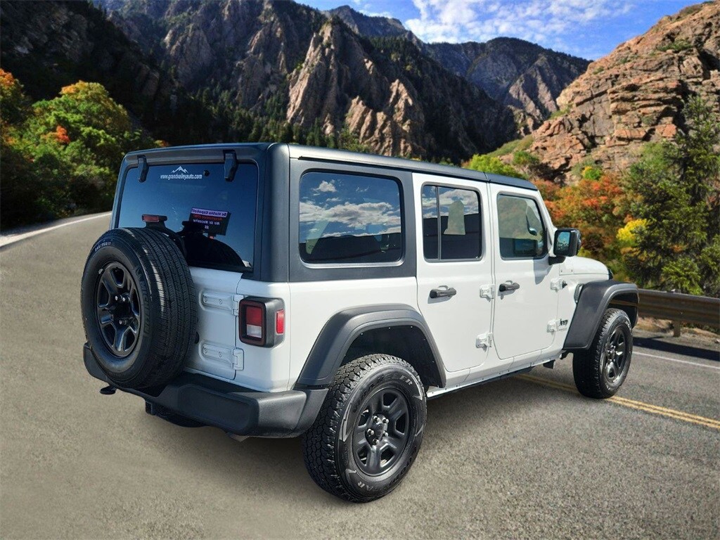 2022 Jeep Wrangler Unlimited Sport photo 3