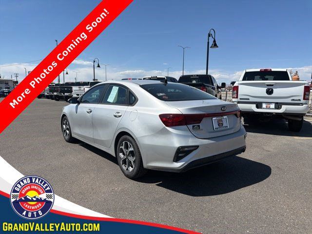 2021 Kia Forte LXS AT's photo