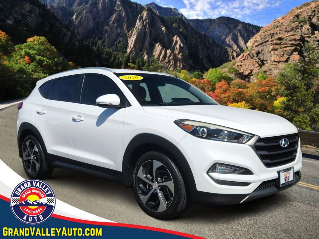 2016 Hyundai Tucson Sport AWD's photo