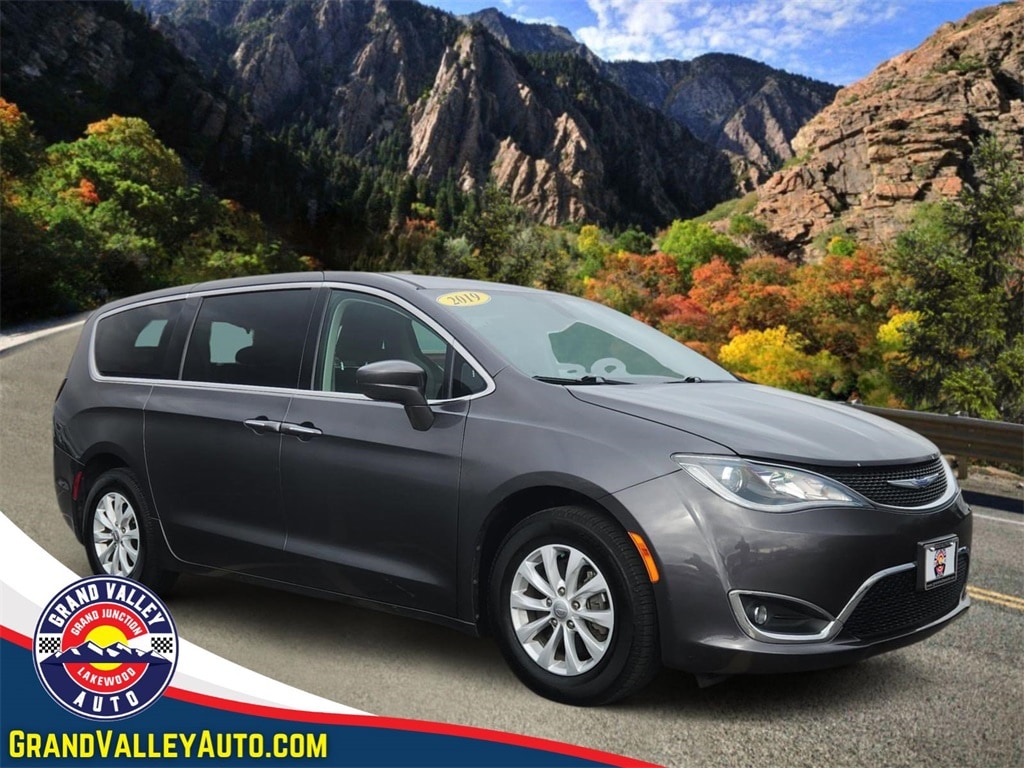 2019 Chrysler Pacifica Touring Plus