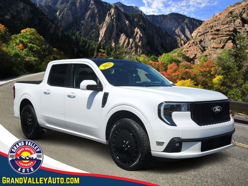 2025 Ford Maverick Lobo Standard 4WD's photo