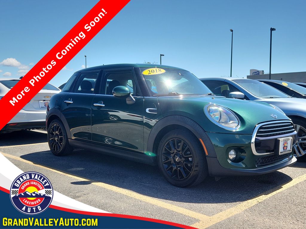 2018 MINI Cooper 4 Door's photo