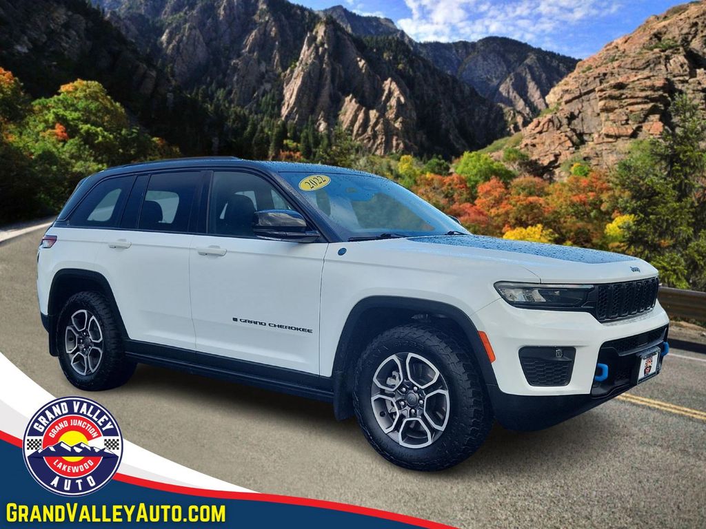 2022 Jeep Grand Cherokee Trailhawk 4xe's photo
