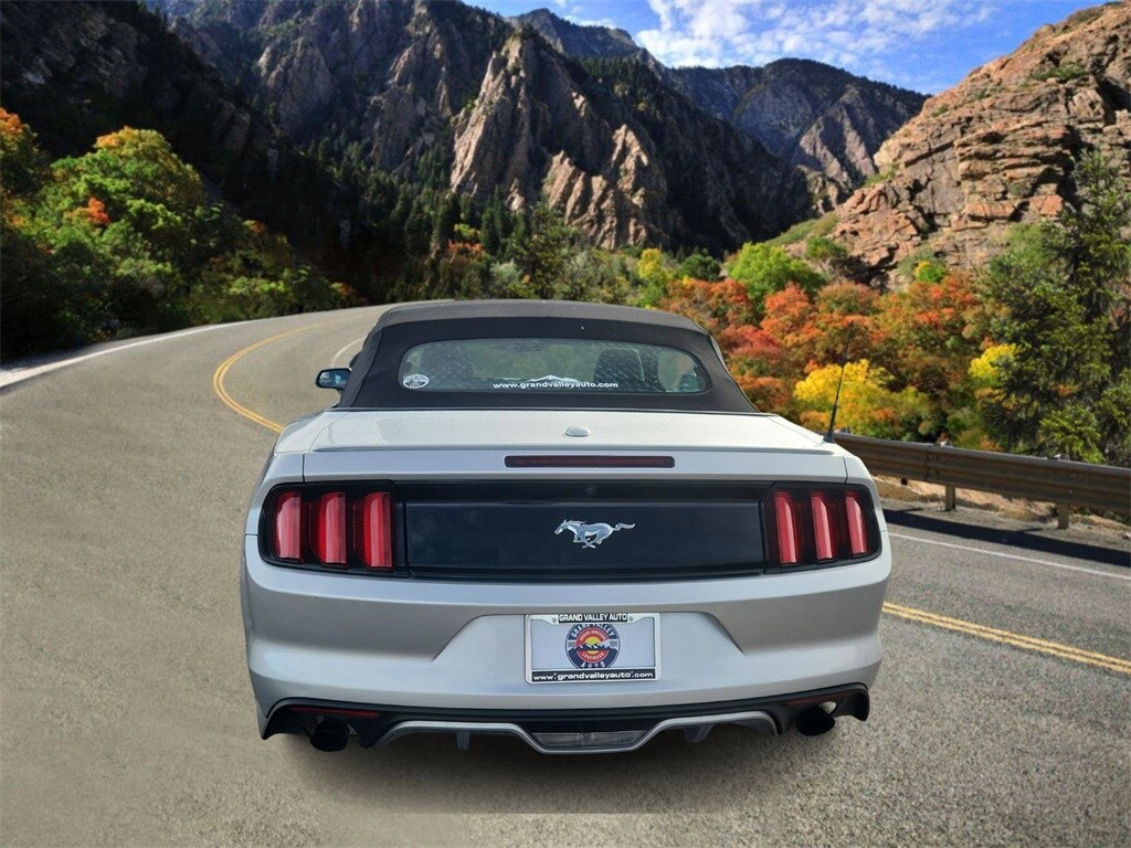 2017 Ford Mustang EcoBoost Premium Convertible photo 4