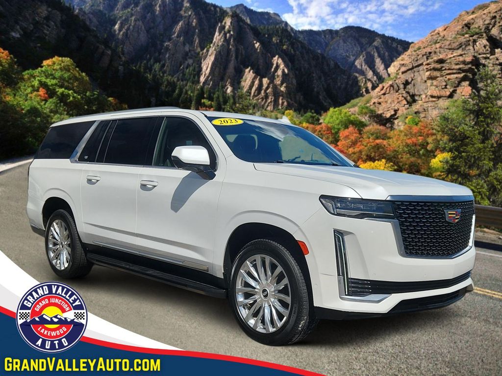 2023 Cadillac Escalade ESV 4WD Premium Luxury's photo