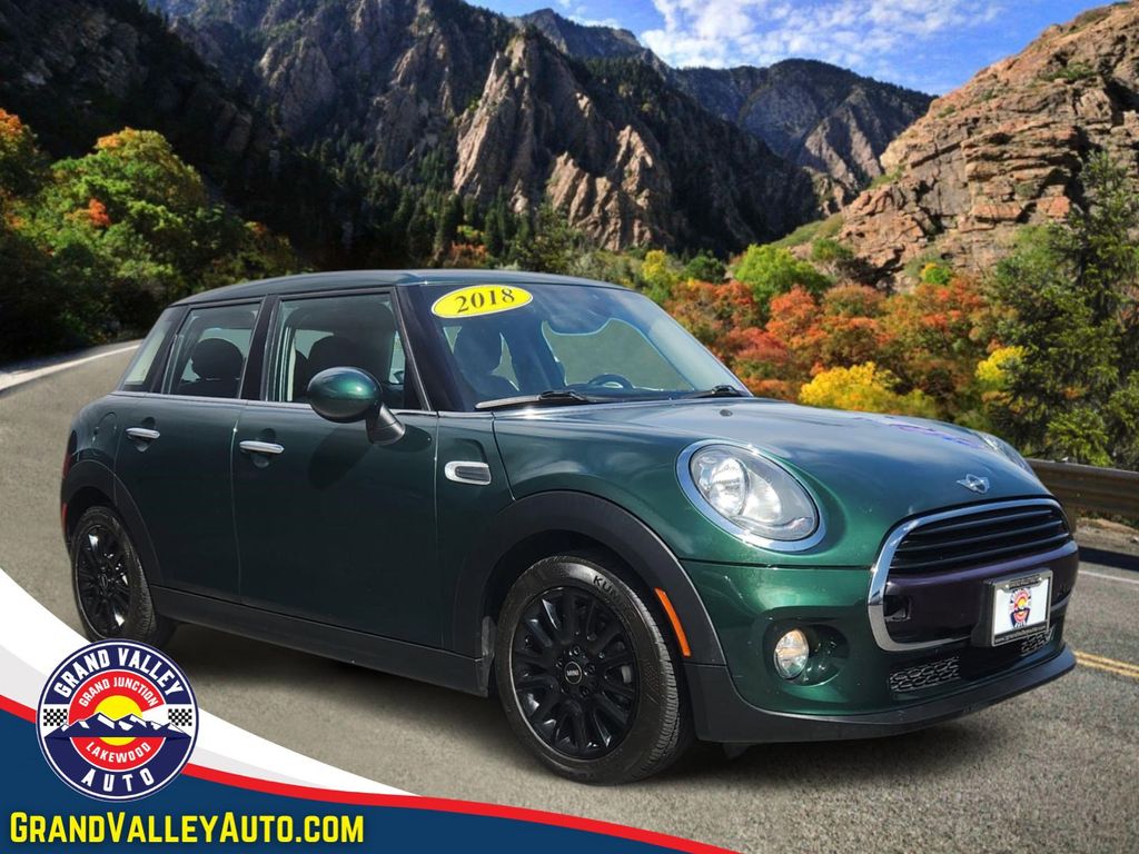 2018 MINI Cooper 4 Door's photo
