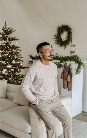 Staff member Cris Tapia from ID_58fa1f