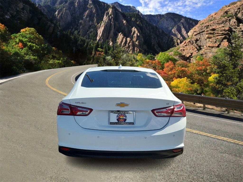 2022 Chevrolet Malibu 1LT photo 4
