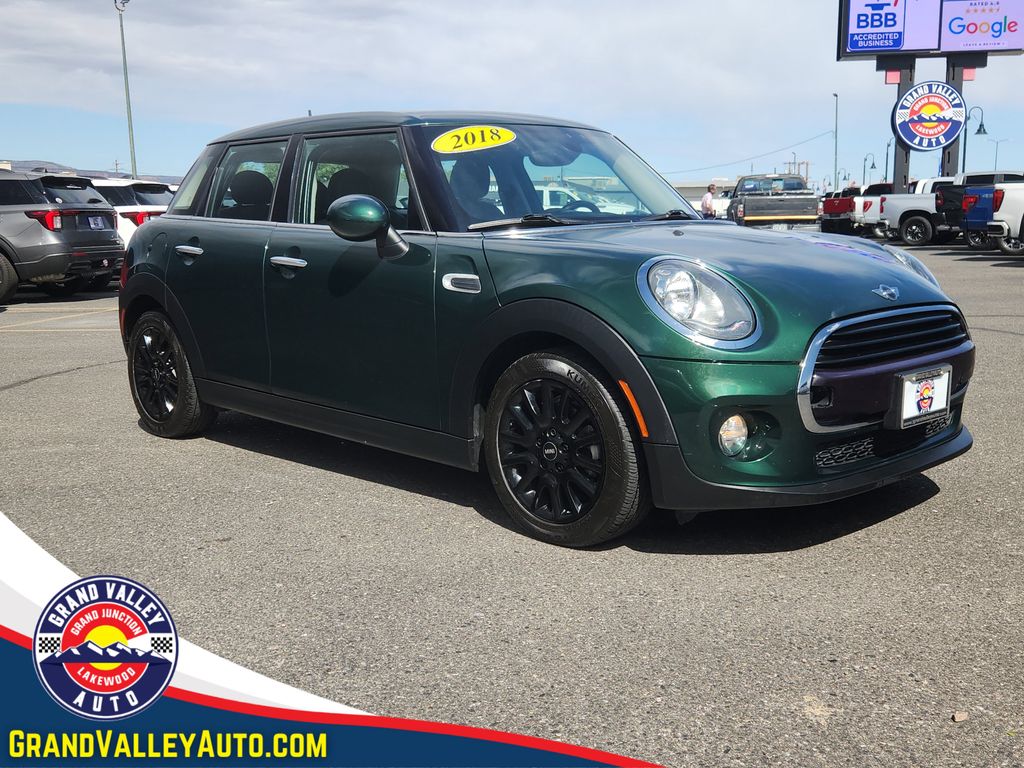 2018 MINI Cooper 4 Door's photo