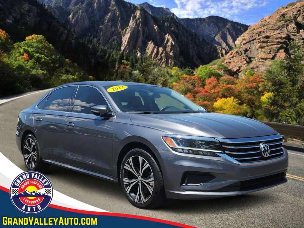 2022 Volkswagen Passat 2.0T SE Auto's photo