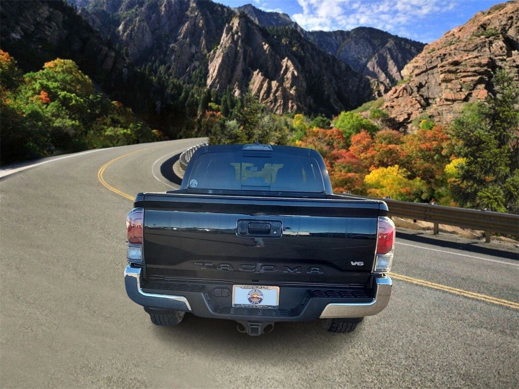 2022 Toyota Tacoma TRD Off-Road photo 4