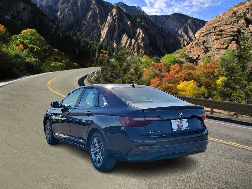 Used 2024 Volkswagen Jetta 1.5T SE Sedan
