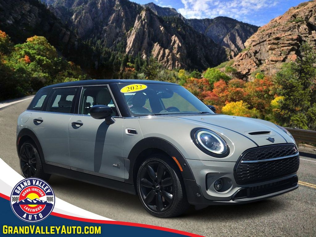 2022 MINI Clubman Cooper S ALL4's photo