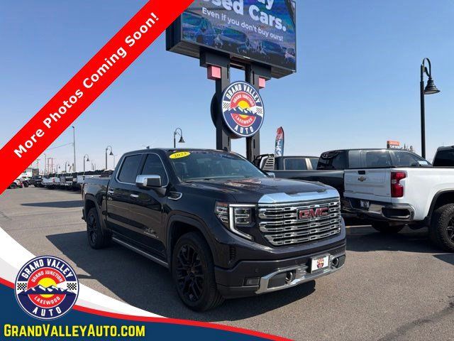 2023 GMC Sierra 4WD Crew Cab Short Box Denali's photo