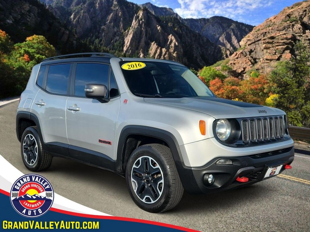 Used 2016 Jeep Renegade Trailhawk SUV