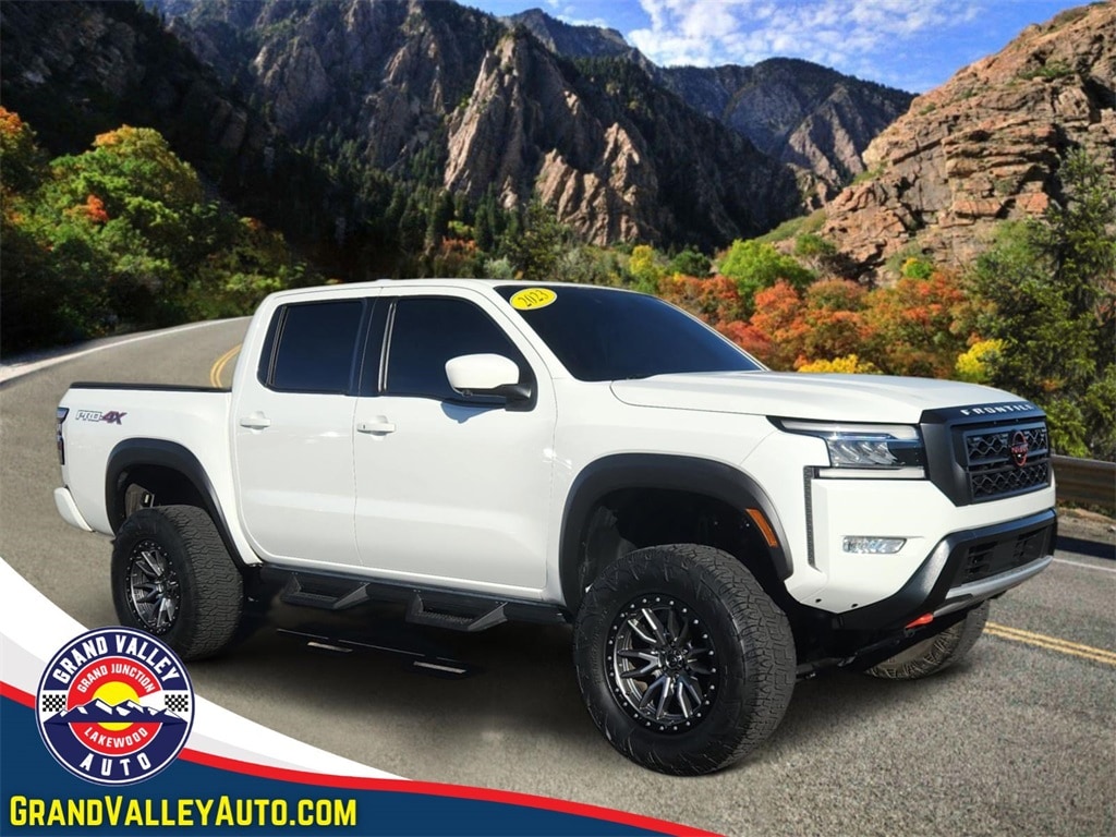 2023 Nissan Frontier PRO-4X's photo