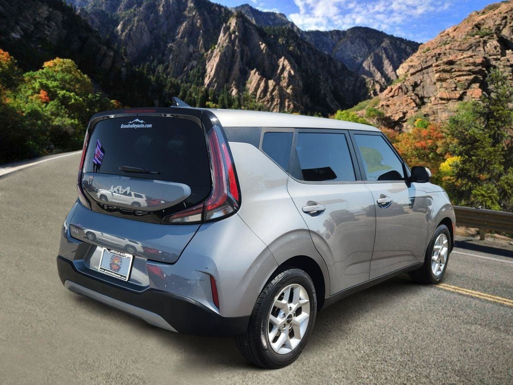Used 2023 Kia Soul LX Hatchback